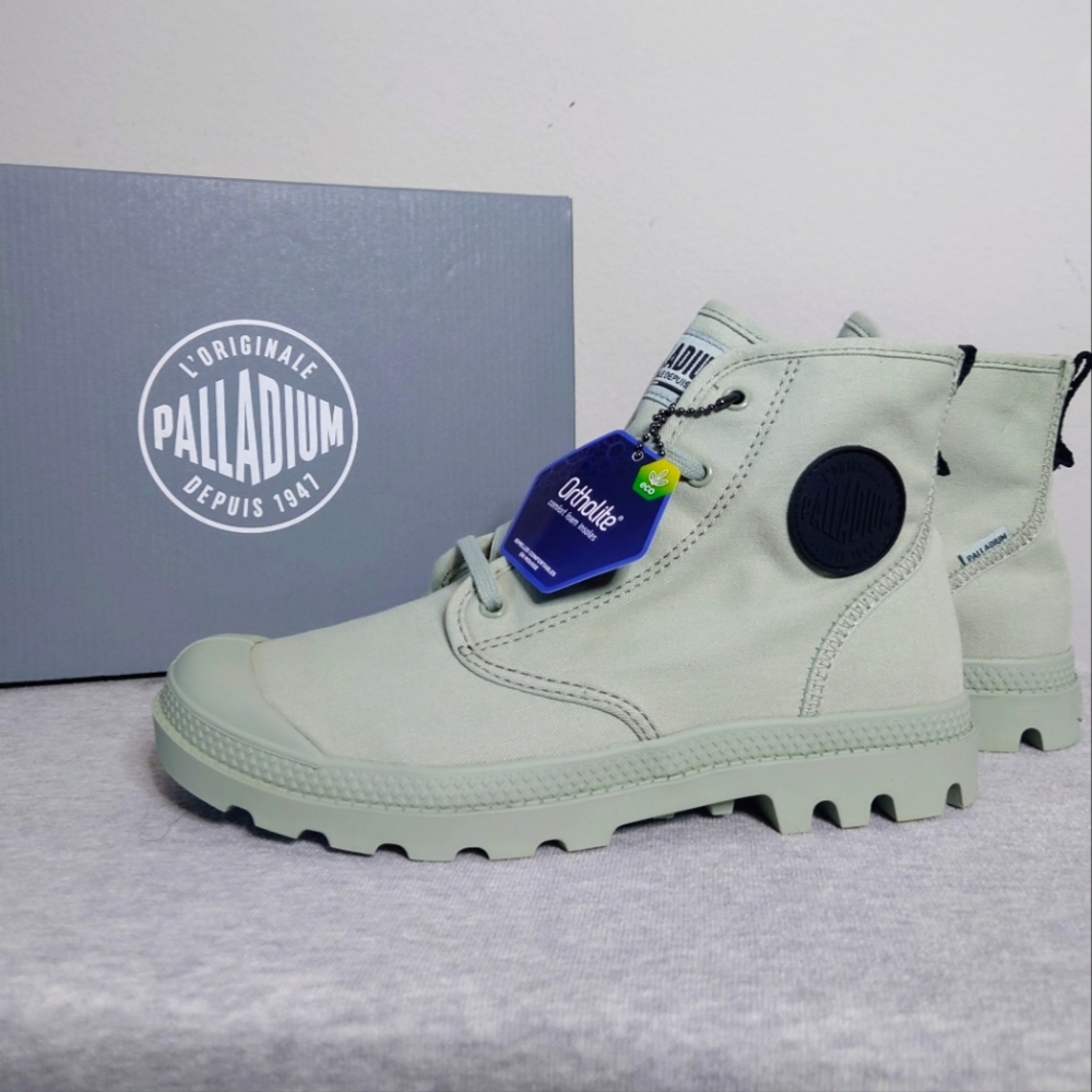 Palladium Boots NEW - 8.5